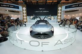 Dari Airport ke Metaverse: Limosin 2025 Itu Bukan Mobil. Itu Penakluk Waktu.